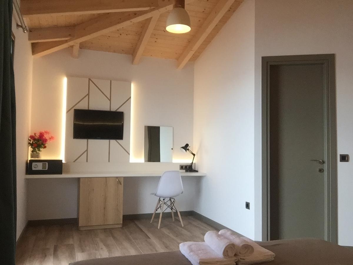 First House Apartment Himare