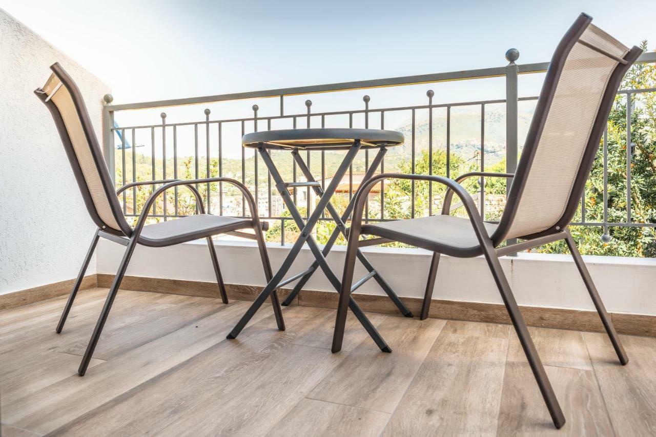 First House Apartment Himare